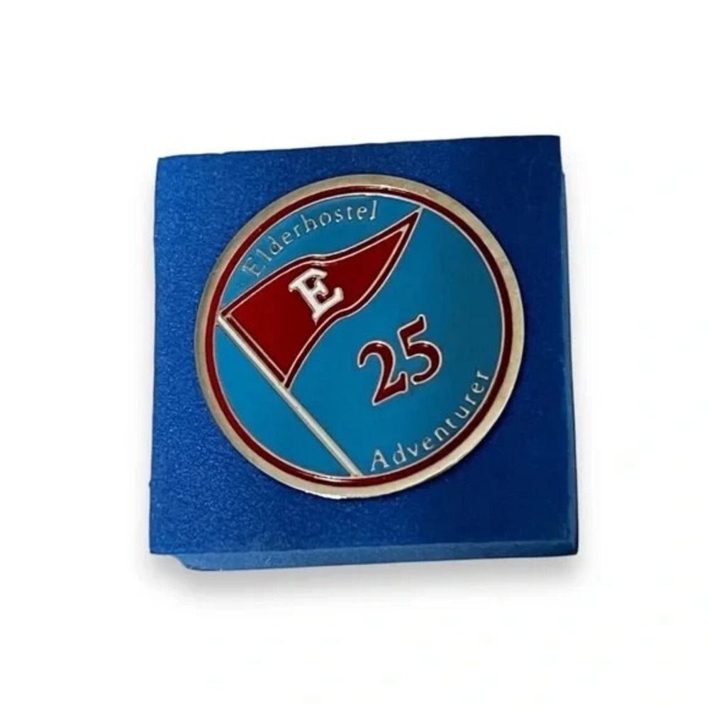 Elderhostel 25 Adventurer Lapel Vest Hat Pin A36